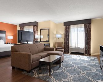 La Quinta Inn & Suites by Wyndham Florence - פלורנס - חדר שינה