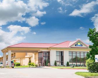Days Inn by Wyndham Joplin - Joplin - Building