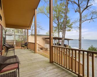 Hooked On Toledo - Lakefront Cabin on Toledo Bend with Boathouse - Many - Balcony
