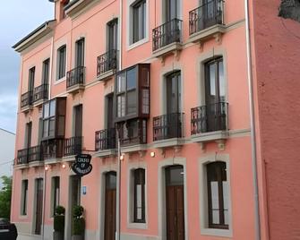 La Casona de Lazúrtegui - Ribadeo - Byggnad