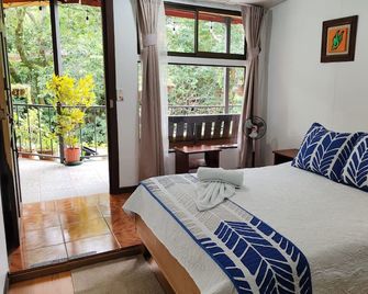 Cabinas El Pueblo - Hostel - Monteverde - Habitación