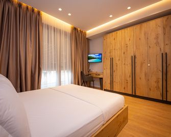 Central Chic Apartments - Tirana - Schlafzimmer