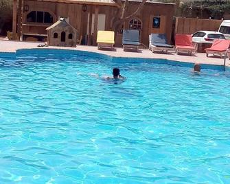 Yassmina Hotel - Dahab - Zwembad