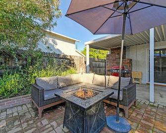 The Oasis Getaway - Citrus Heights - Patio