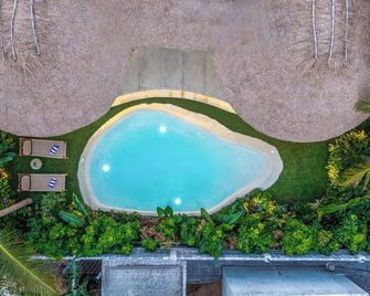 Mallai by Elivaas - Mahabalipuram - Pool