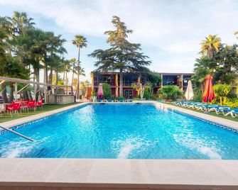 Apartamentos Palasiet - Benidorm - Pool