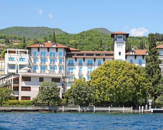 Hotel Savoy Palace - Gardone Riviera - Building