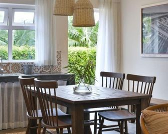 Kaz'alala Hosted B&B - Bel Ombre - Dining room