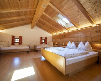 Bio & Family Apartments Schoenau 155D - Ortisei - Bedroom