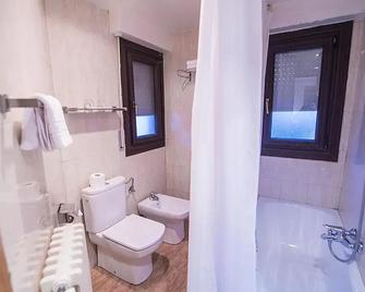Hotel La Rambla - Biescas - Badkamer