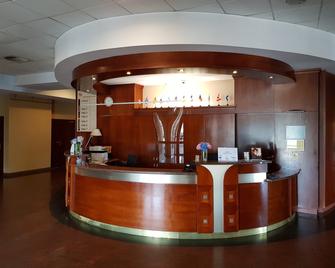 Hotel Sympozjum & Spa - Krakow - Front desk