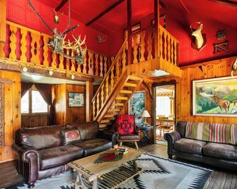 Urban Cowboy Lodge - Oliverea - Living room
