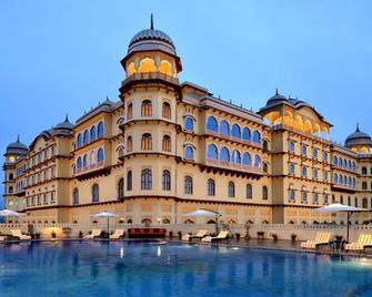 Noormahal Palace Hotel - Karnal - Edificio