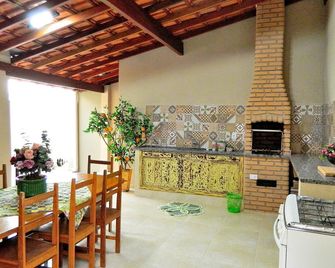 Casa Recanto do Maestro ll - Olímpia - Phòng ăn