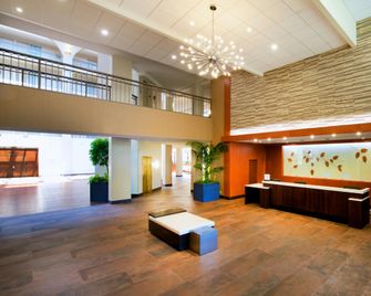 Embassy Suites by Hilton Cincinnati Northeast Blue Ash - Blue Ash - Resepsjon
