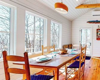 Cottage on the Coast - Rockport - Comedor
