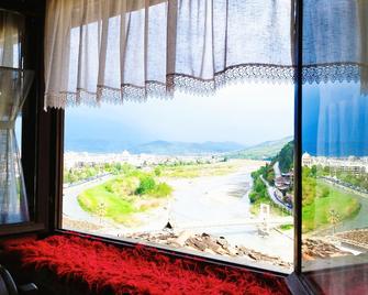 Guva Mangalem Hotel Restaurant - Berat - Balcony