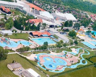 Happy Camp Mobile Homes in Camping Terme Catez - Catez Ob Savi - Pool