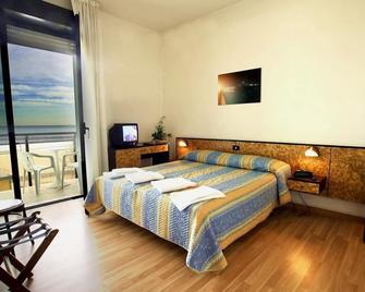 Hotel Avila In - Torre Pedrera - Slaapkamer
