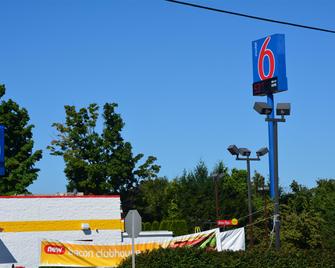 Motel 6 Springfield-Chicopee - Chicopee - Building
