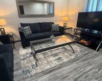 Cozy Haven Apartment - Clovis - Huiskamer