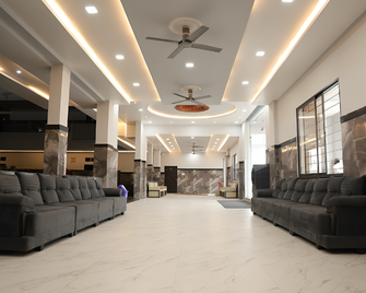 Navkar Palace Hotel & Resort - Omkareshwar - Lobby