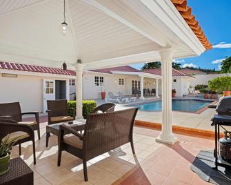 Rooi Koochi 27D - Savaneta - Zwembad