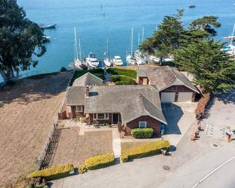 Historic Bayfront Cottage In Morro Bay! Pet Friendly - Morro Bay - Building