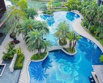 Comfort Hotel - Guilin - Piscina