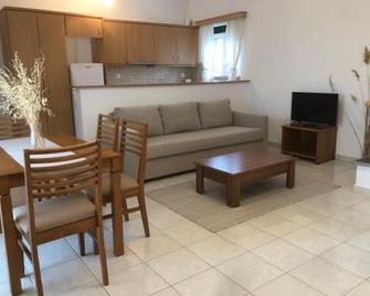 Politia Villas - Kárystos - Living room