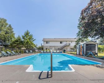 Mozaik Motel - Wasaga Beach - Pool