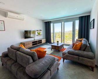 Lavender Residence Poolside Apartment 4 - Kusadasi - Wohnzimmer