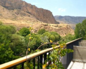 Areni Lodge - Areni - Balkon