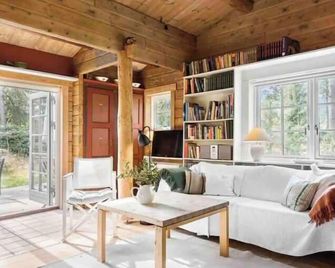 Charming Log House In Asserbo's Nature - Frederiksværk
