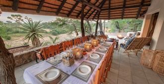 Nyala Safari Lodge - Hoedspruit - Restaurant