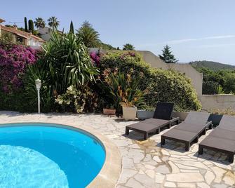 Adrech - 3 Pièces, Piscine Partagée - Sud6001 - Fréjus - Pool