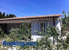 Skipper White Guest House - Trevignano Romano - Gebouw