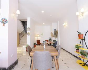 Ataçesme Otel - Çeşme - Yemek odası