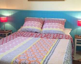 'Restez-là' Gîte in the heart of rural France - Charroux - Habitación