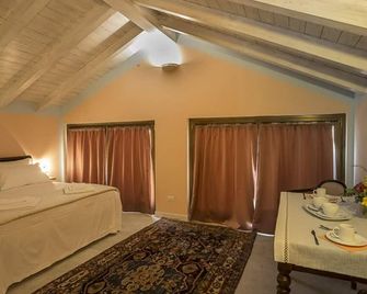 B e B Lambroriver - Merone - Schlafzimmer