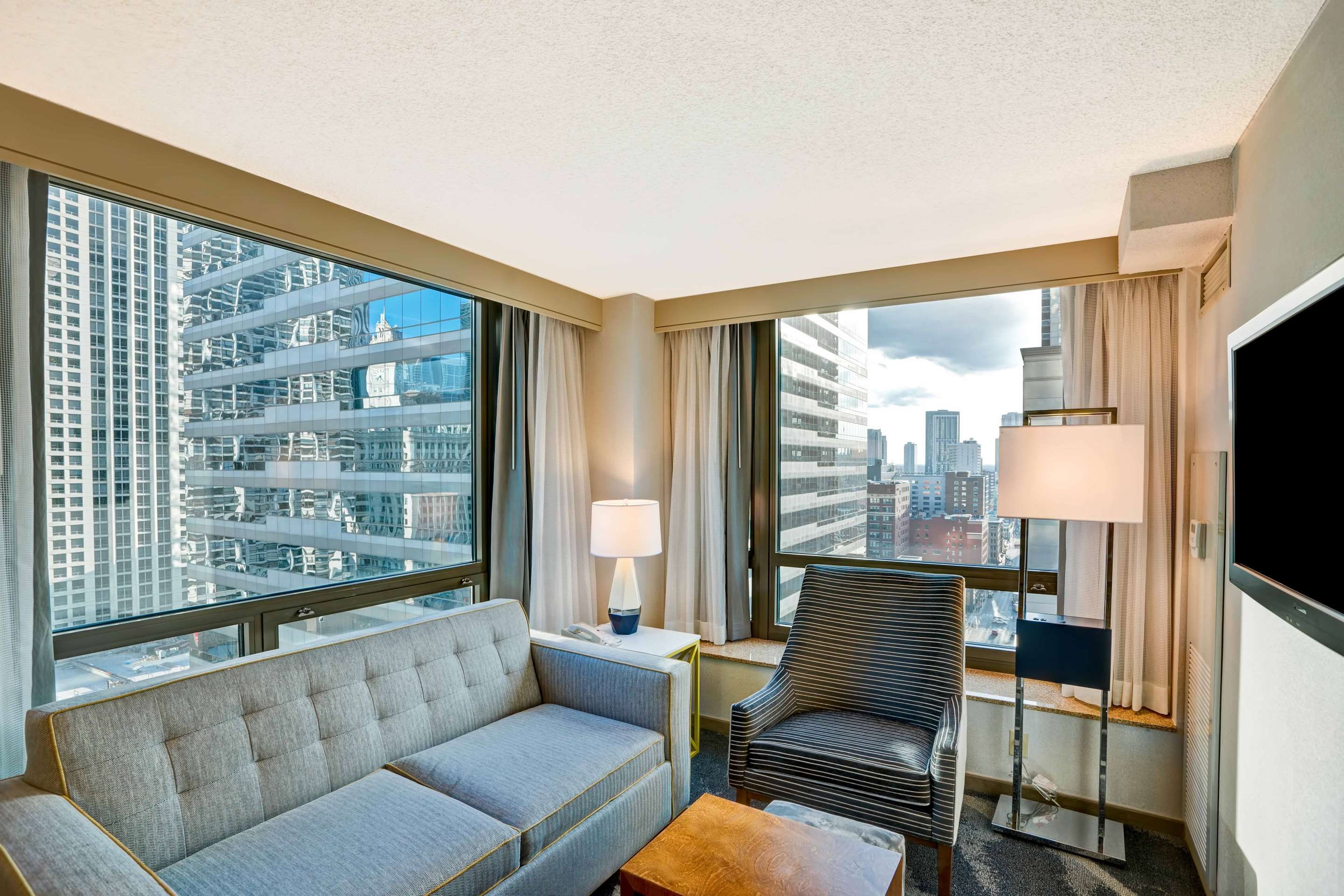 Living room view of Homewood Suites by Hilton Chicago - Downtown