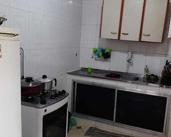 Airy apartment in Flamengo with air conditioning - Rio de Janeiro - Kitchen