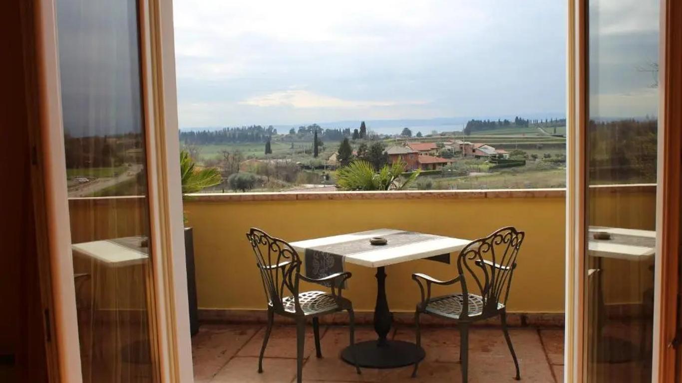 هوتل لا دولسي فيتا