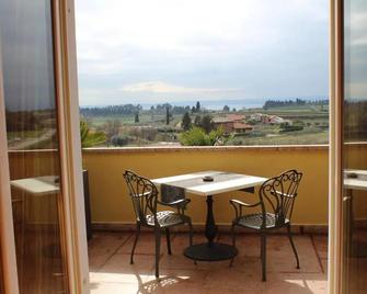 Hotel La Dolce Vita - Cavaion Veronese - Balkon