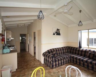 Amaroo Resort - Sussex Inlet - Sala de estar