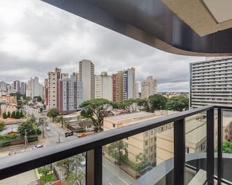Campos Sales by Xtay - Estúdio funcional e confortável a 25min do Teatro Positivo - Curitiba - Balcony