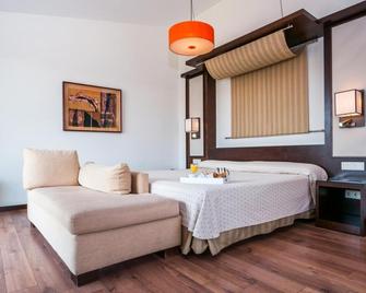 Hotel Isla de La Garena - Alcalá de Henares - Bedroom