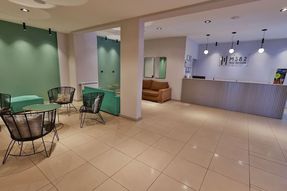 M382 Hotel Bariloche
