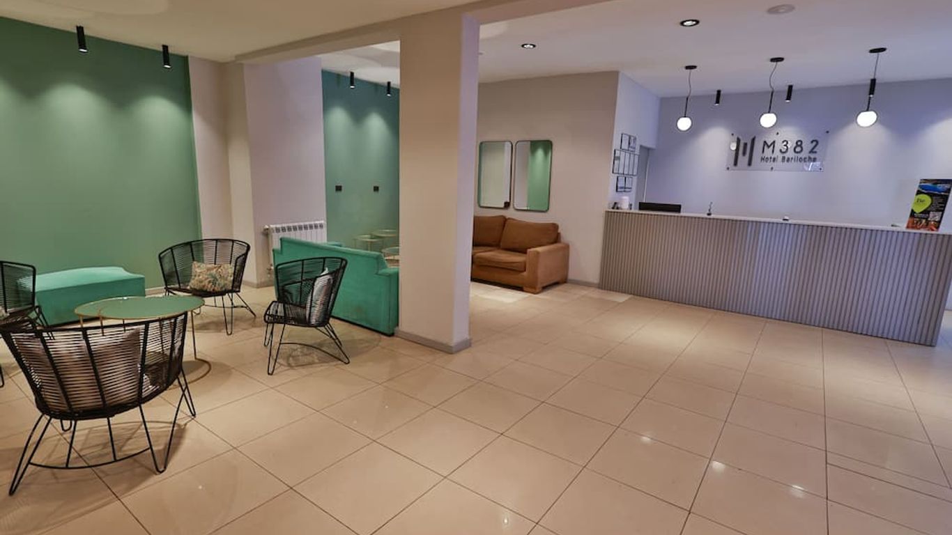 إم 302 هوتل باريلوش