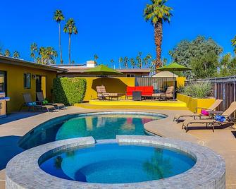 Modern Mirage - Rancho Mirage - Pool